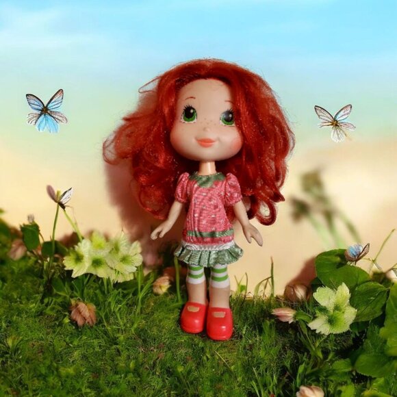 Hasbro Other - 2008 Hasbro Strawberry Shortcake Doll in Dress Scented Hair